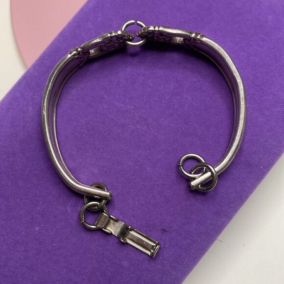 💛 Artisan Sterling Silver Plated Utensil Handle Bracelet - Picture 5 of 6